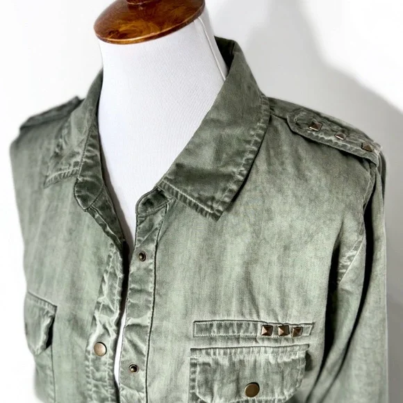Rails Studded Distressed Green Snap Button Long Sleeve Utility Shacket Shirt - Picture 6 of 10